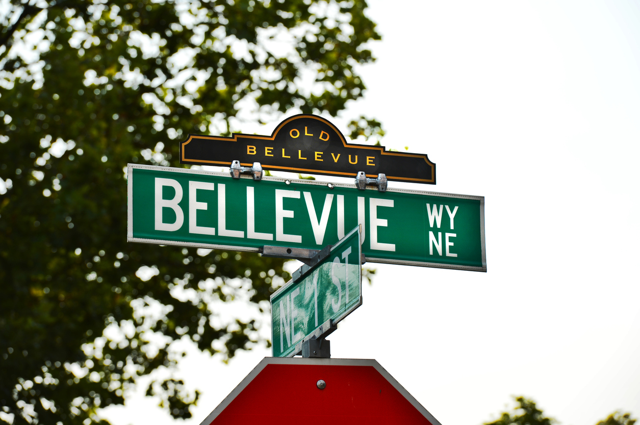 Bellevue, Wyoming street sign indicating memory care community location.
